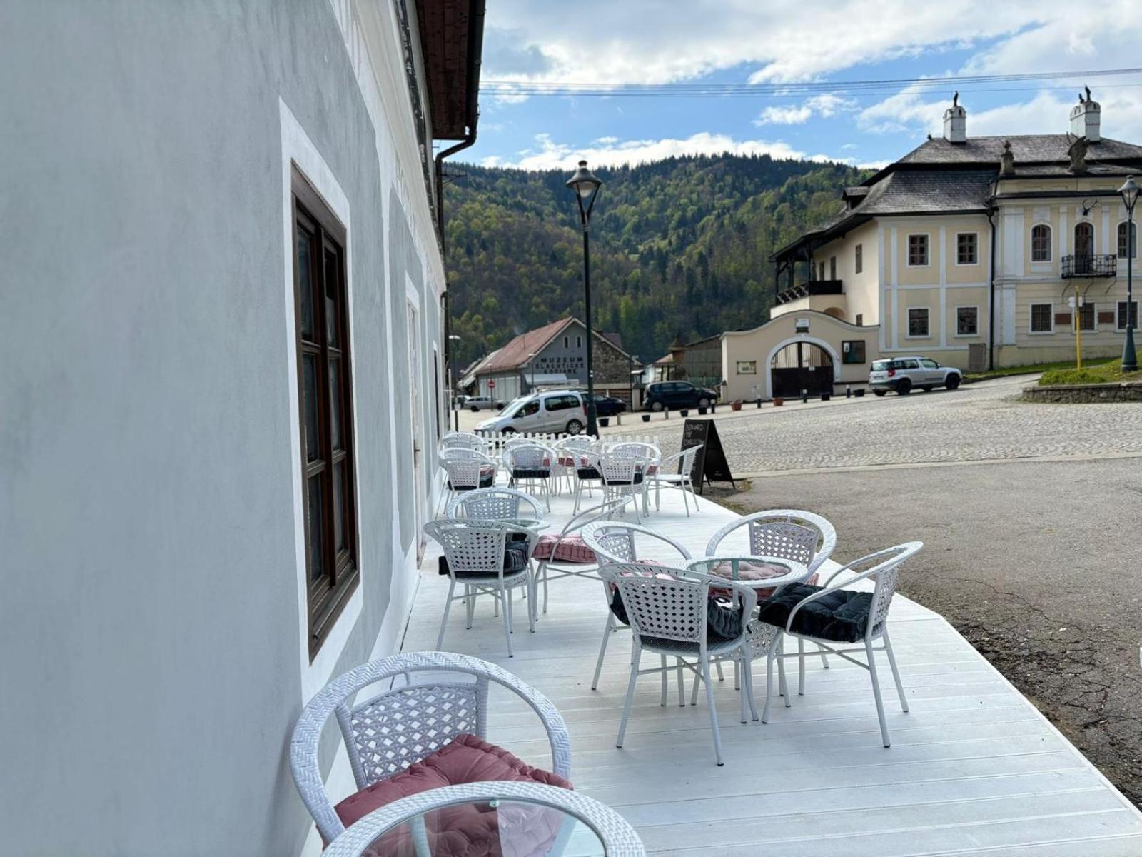 Boutique Hotel Posta Rl Oravsky Podzamok Exterior foto